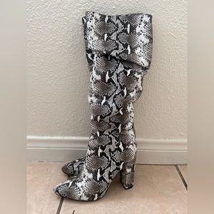 Isnom brand vegan leather boots size 7